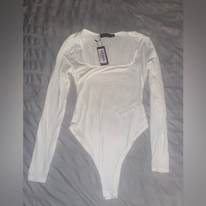 New boohoo white basic square neck bodysuit size XS